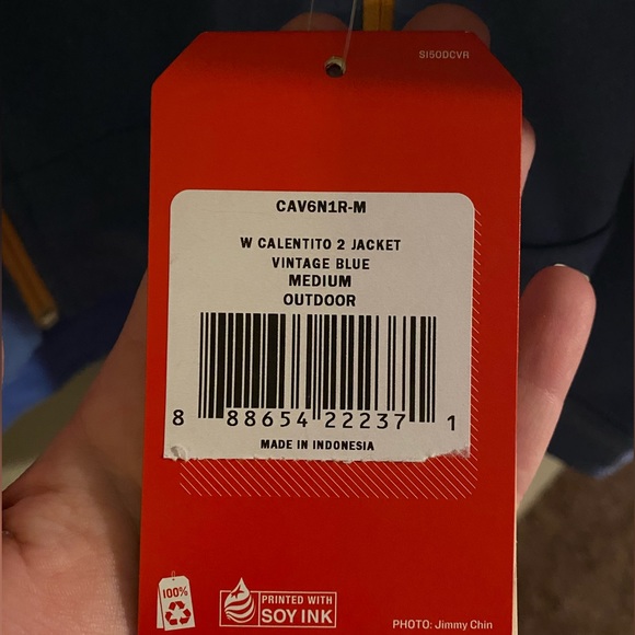 Women’s North Face shell jacket - Picture 2 of 3